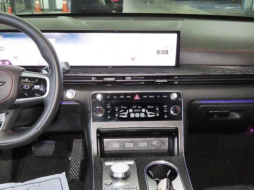 Genesis GV80 - Vista 11