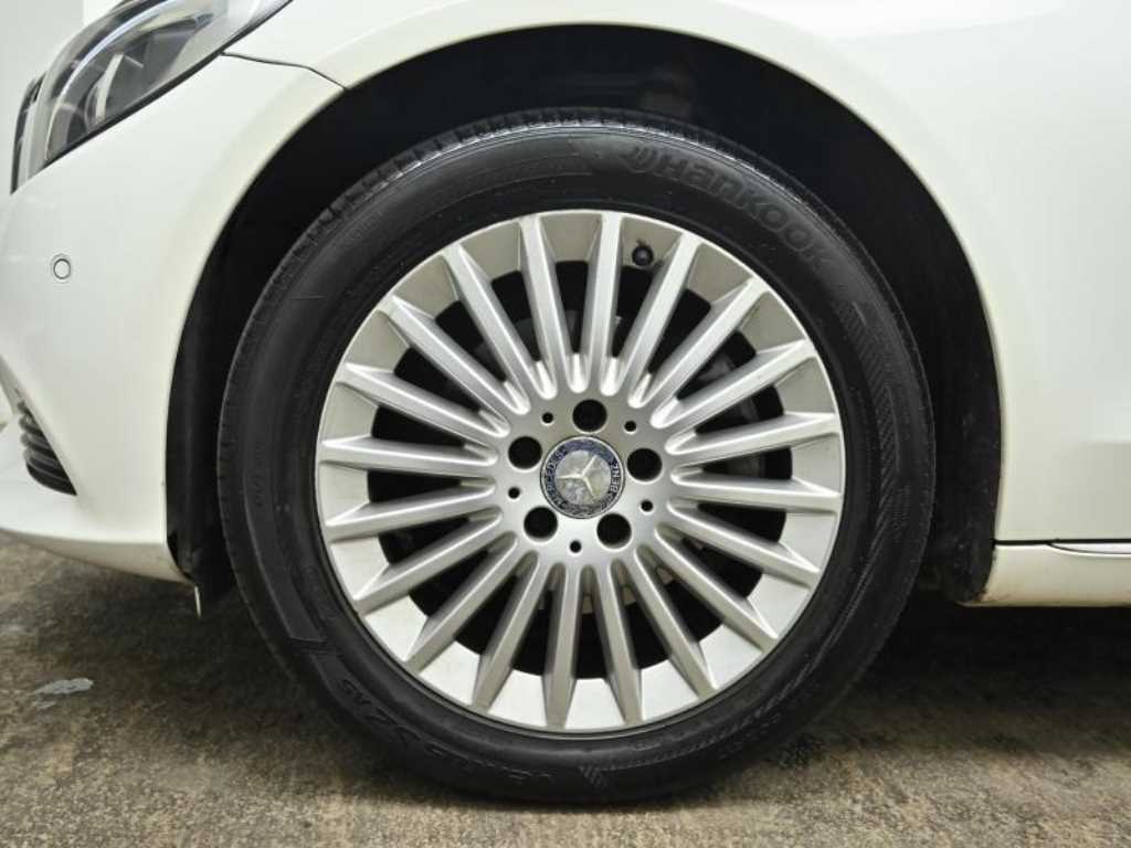 Mercedes Benz C Class - Vista 5