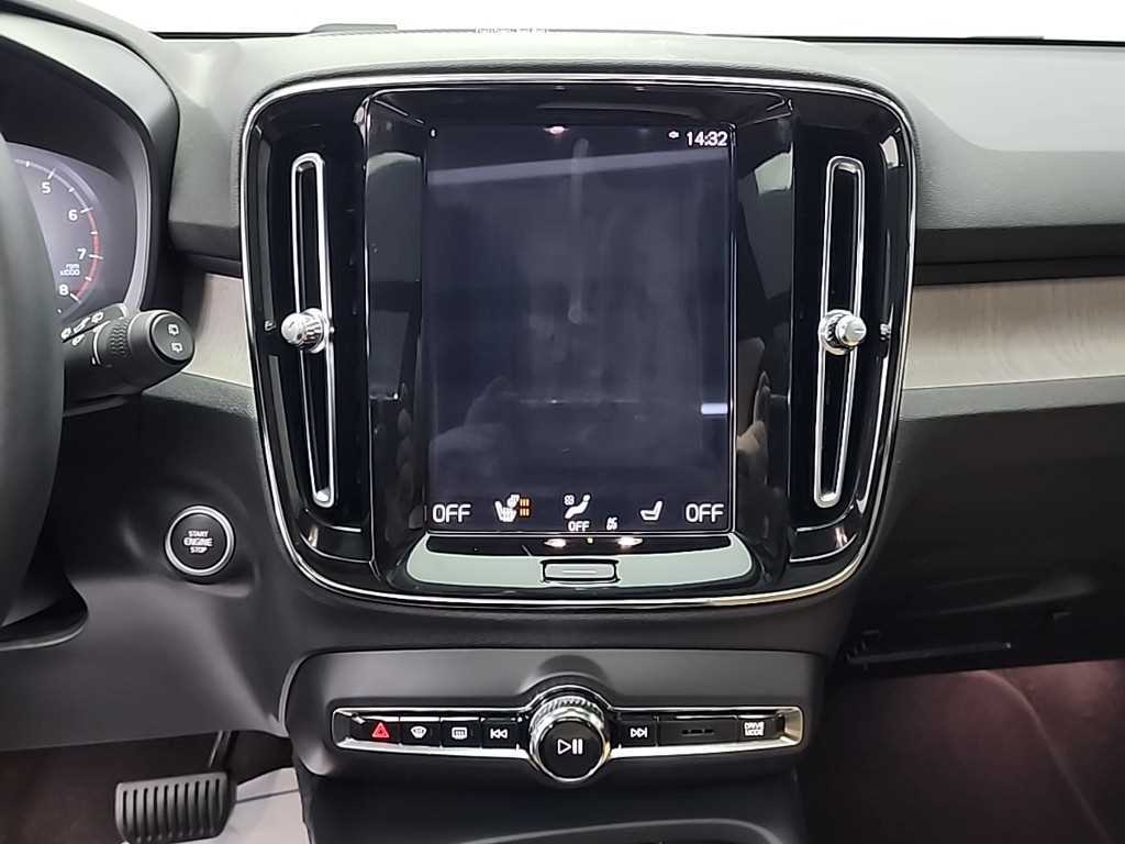 Volvo XC40 - Vista 10
