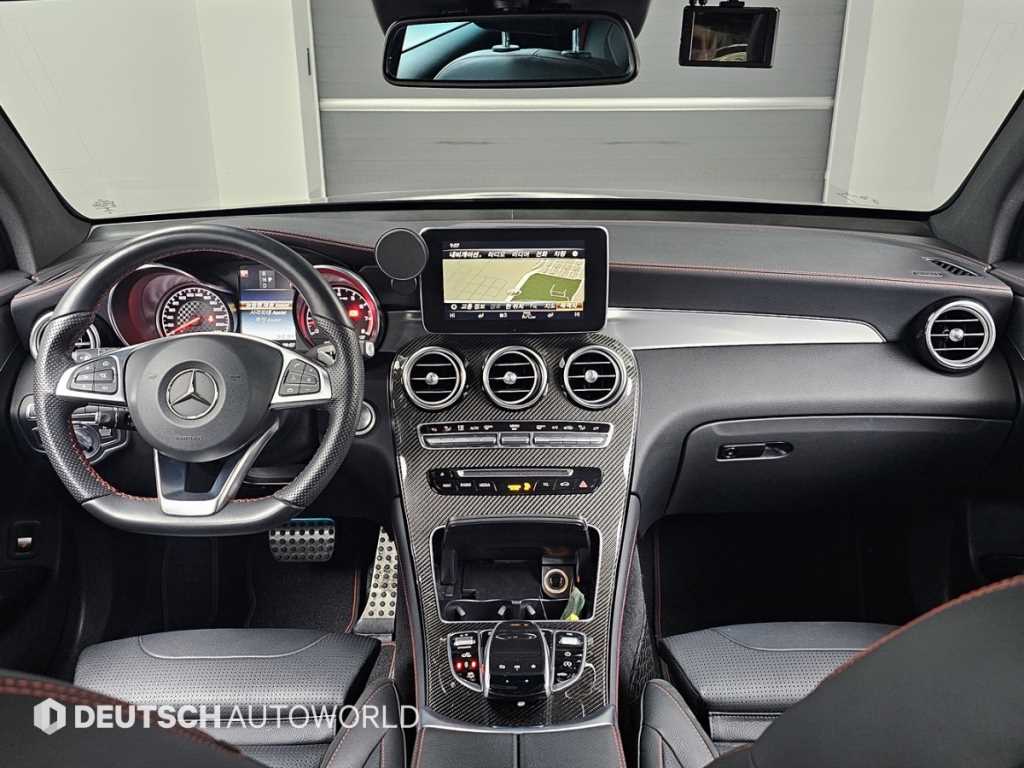 Mercedes Benz GLC Class - Vista 7