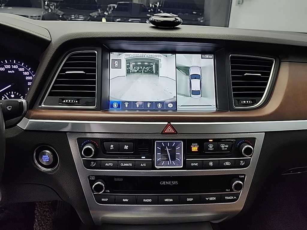 Genesis G80 - Vista 10