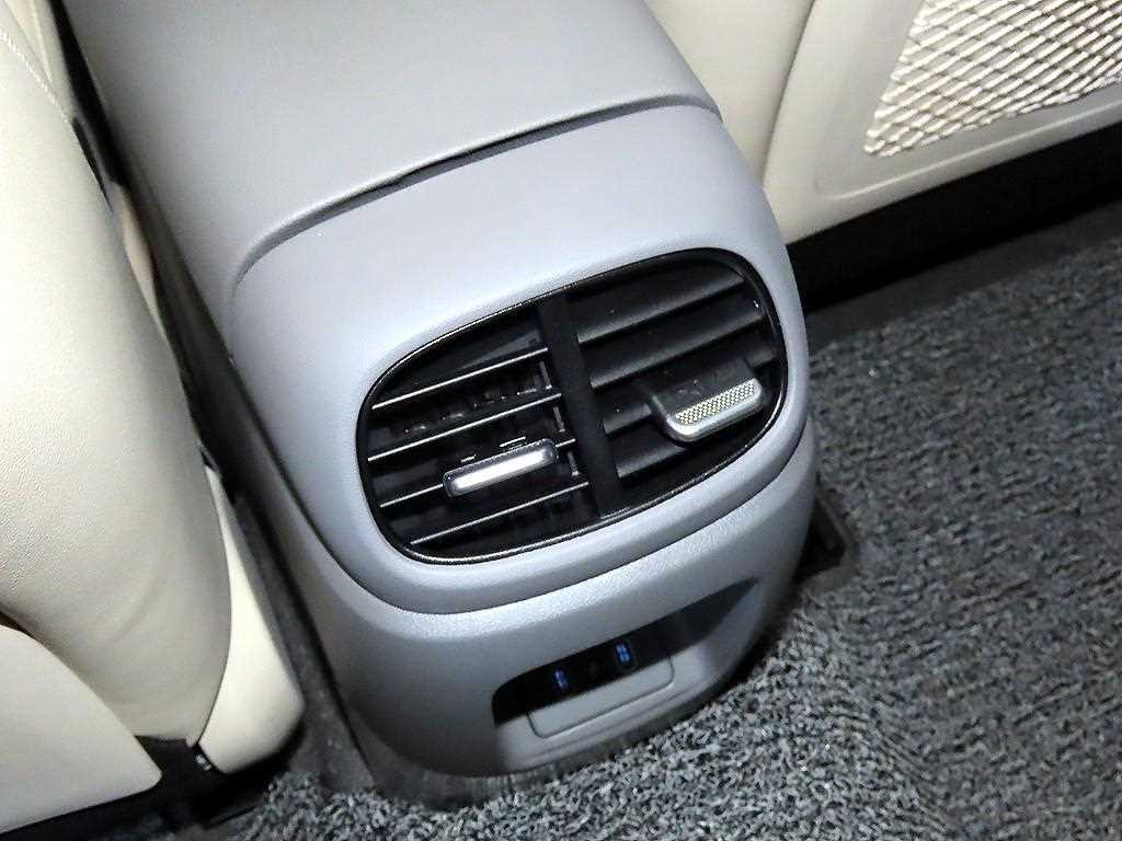 HYUNDAI Avante 2025 Blanco - Importación desde Corea - HF Imports Iquique - Foto 13