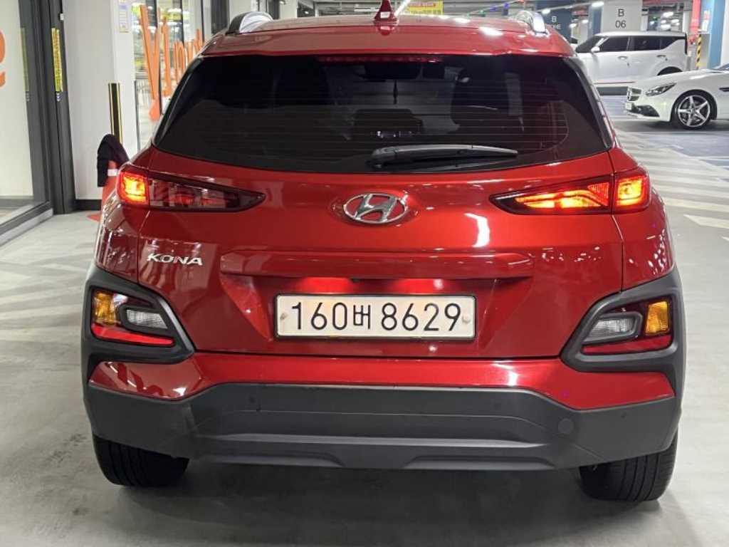HYUNDAI Kona - Vista 5
