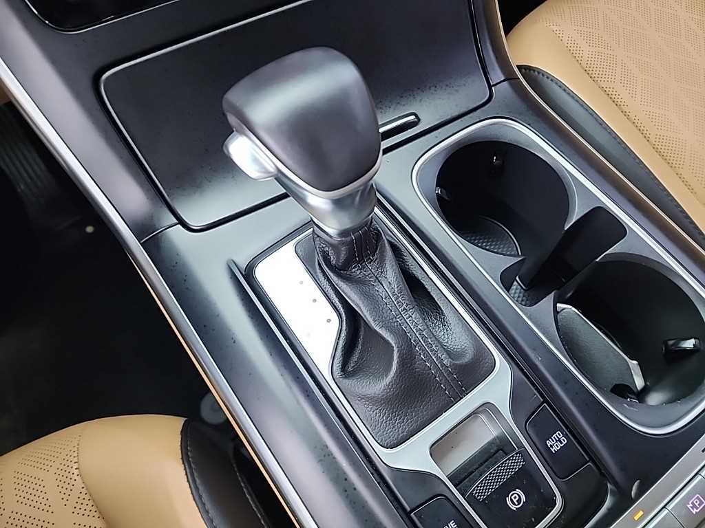 KIA Carnival - Vista 8