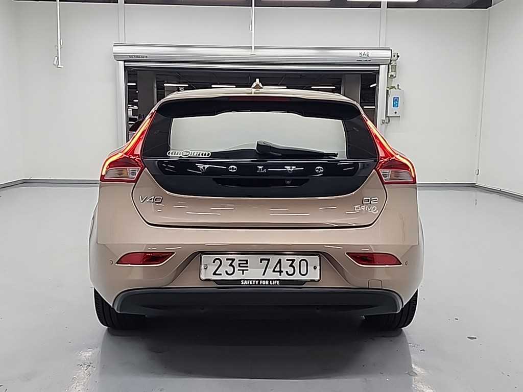 Volvo V40 - Vista 4
