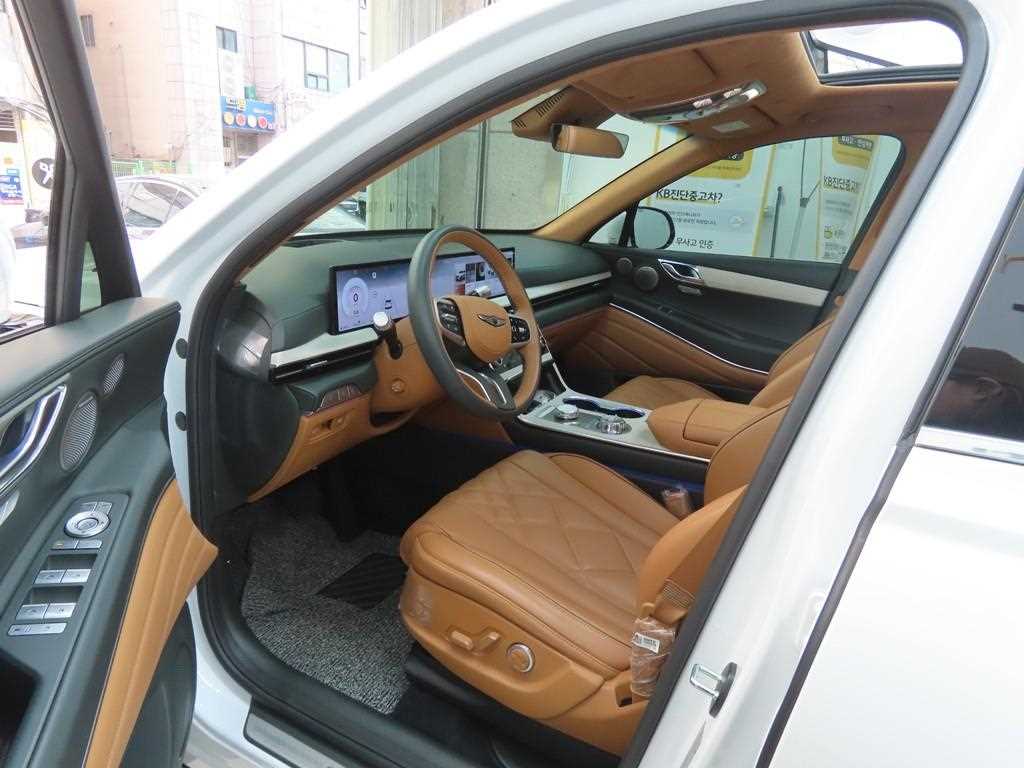 Genesis GV80 - Vista 5