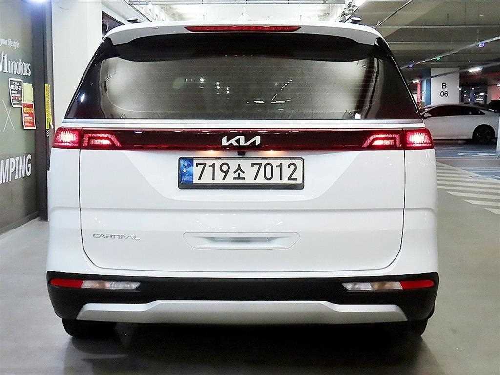 KIA Carnival - Vista 5