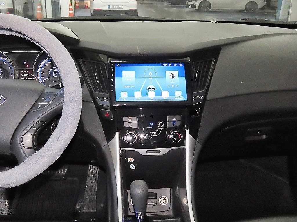 HYUNDAI Sonata - Vista 11