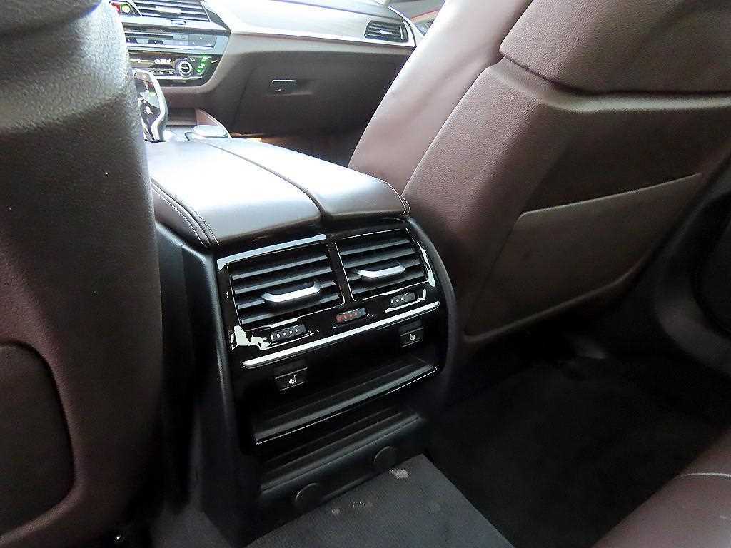 BMW 5 Series 2019 Negro - Importación desde Corea - HF Imports Iquique - Foto 16