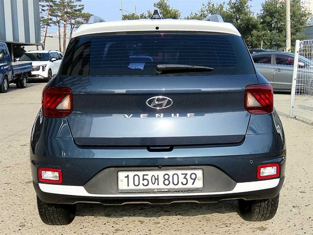 HYUNDAI Venue - Vista 4