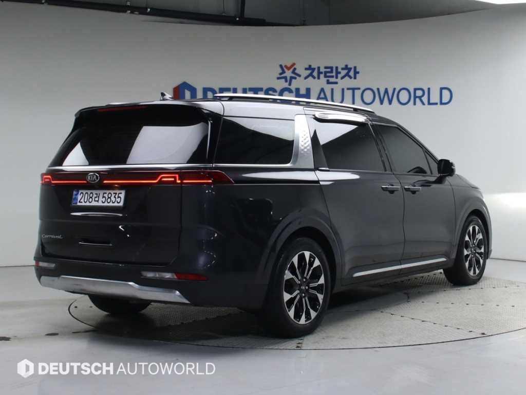 KIA Carnival - Vista 4