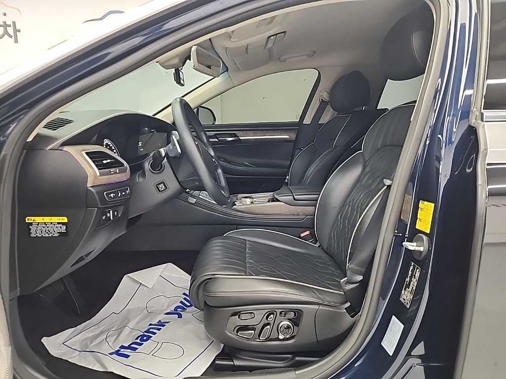 Genesis G90 - Vista 11