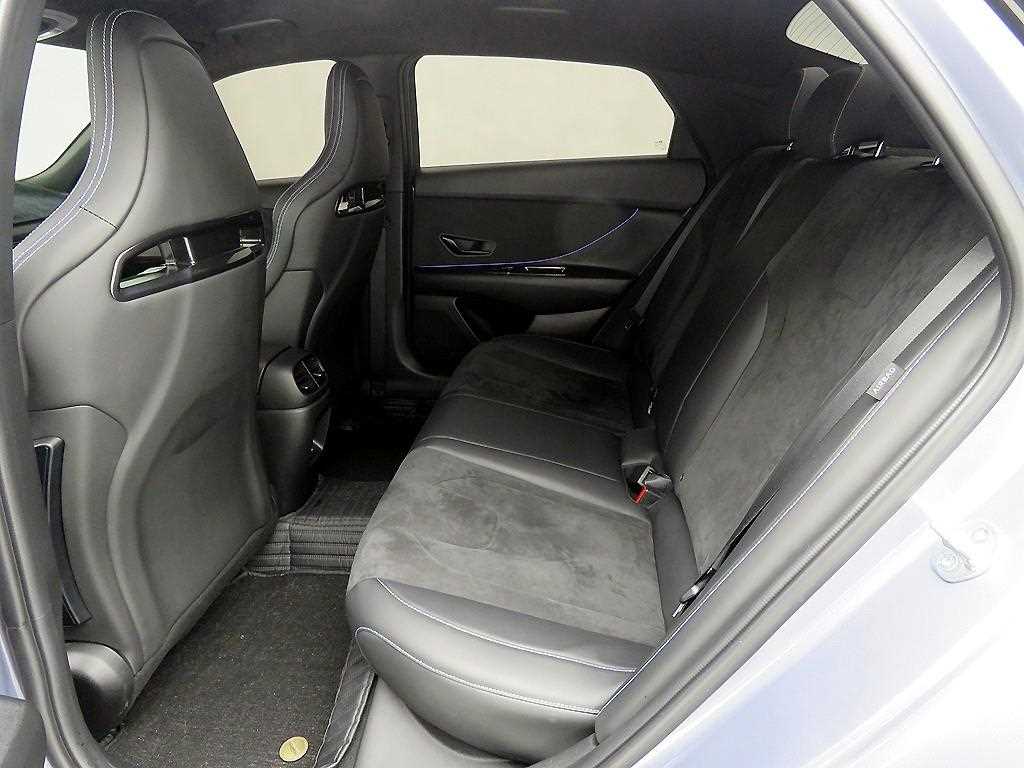 HYUNDAI Avante - Vista 6