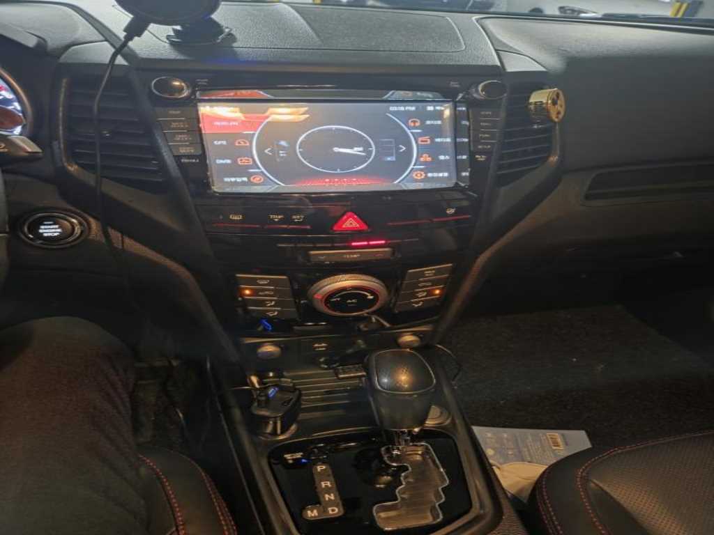 Ssangyong Tivoli - Vista 2