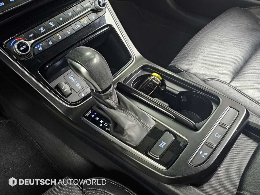 HYUNDAI Grandeur - Vista 9