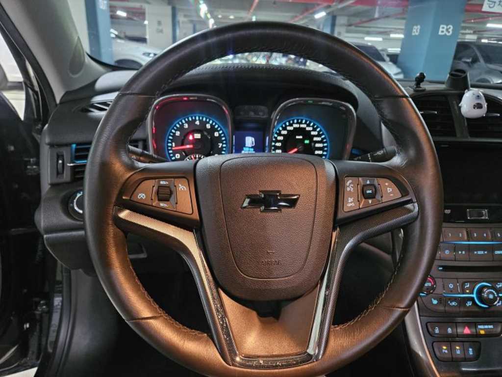 Chevrolet Malibu - Vista 6