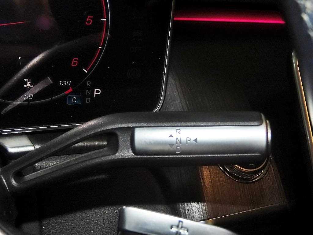 Mercedes Benz S Class - Vista 12