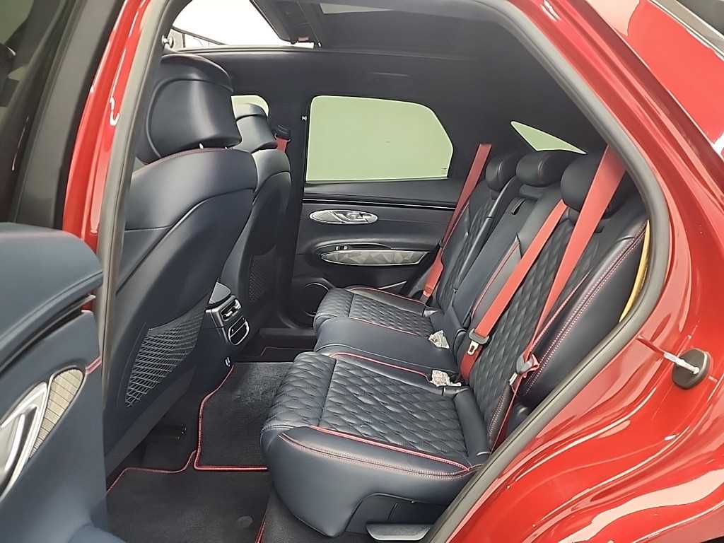 Genesis GV70 - Vista 12