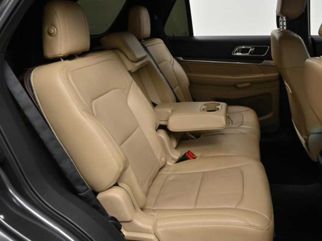 Ford Explorer - Vista 12