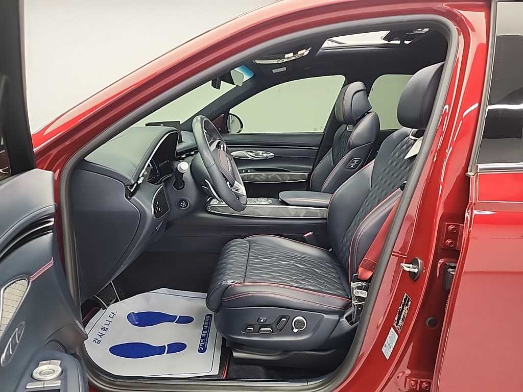 Genesis GV70 - Vista 11