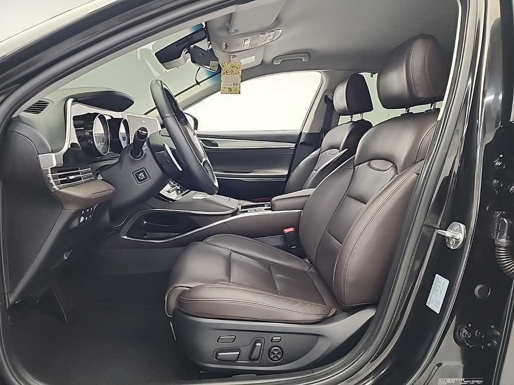 HYUNDAI Grandeur - Vista 11