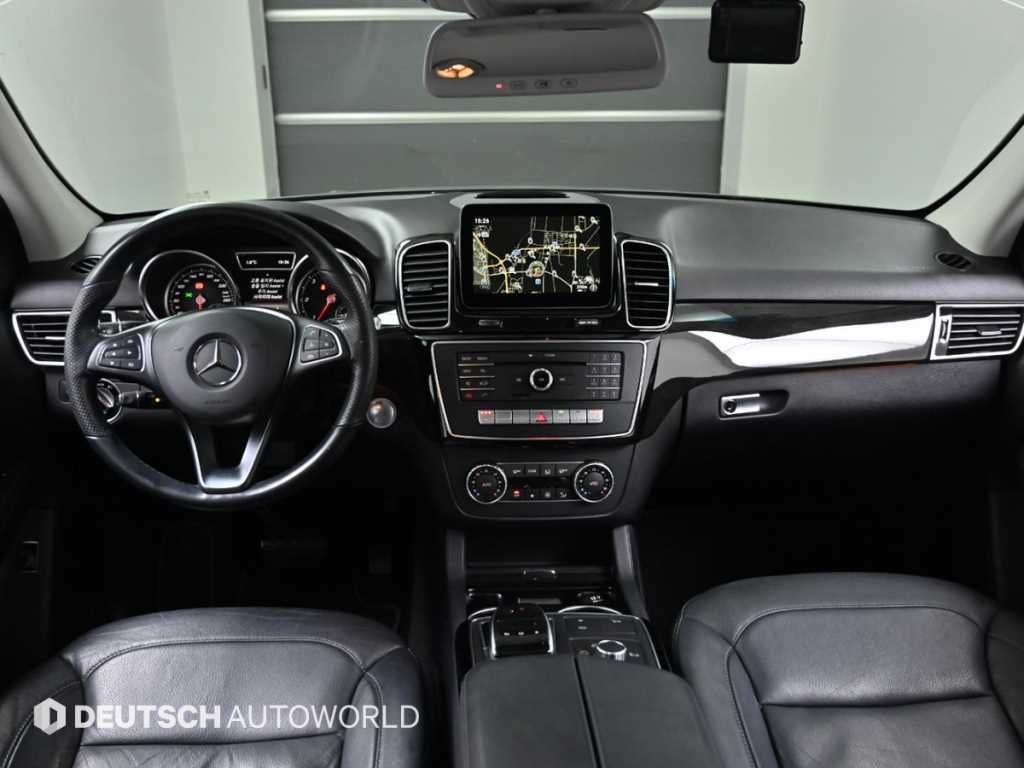 Mercedes Benz GLE Class - Vista 7
