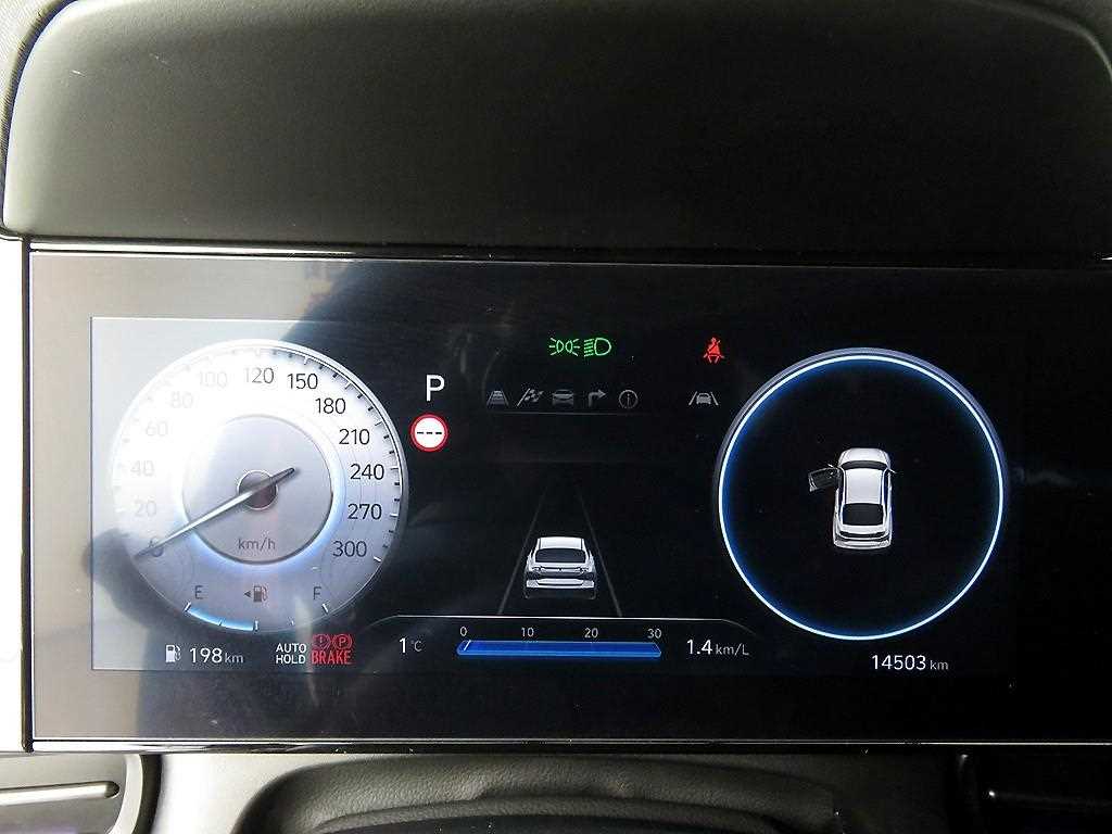 HYUNDAI Avante - Vista 12