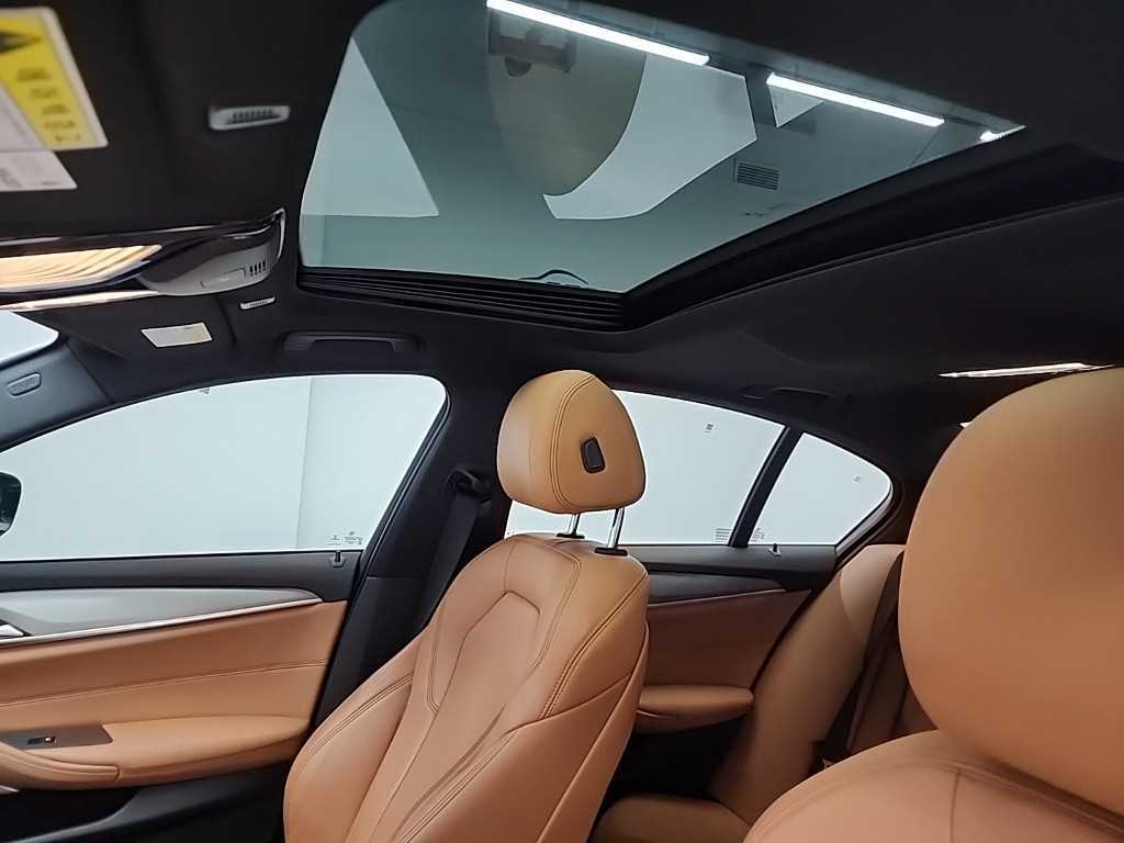 BMW 5 Series 2018 Gris - Importación desde Corea - HF Imports Iquique - Foto 14