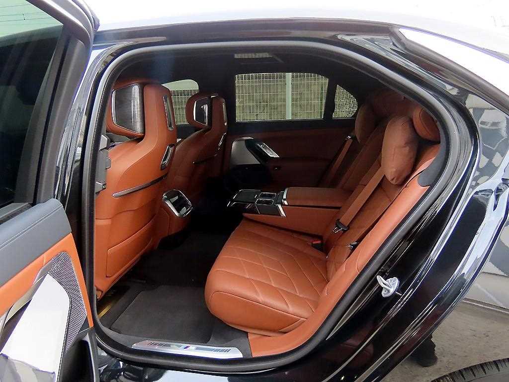 BMW 7 Series - Vista 6