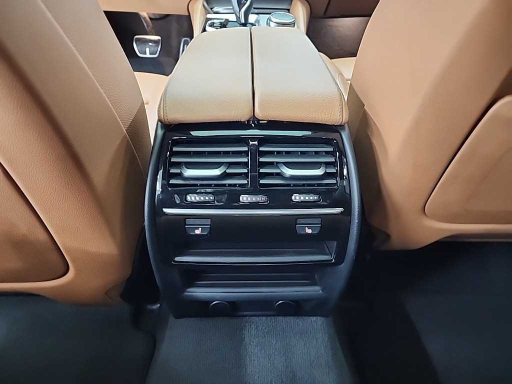 BMW 5 Series 2018 Gris - Importación desde Corea - HF Imports Iquique - Foto 13