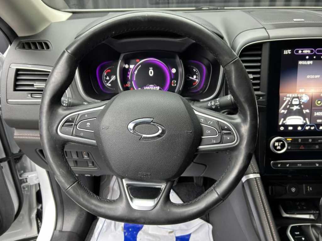 SAMSUNG QM6 - Vista 9