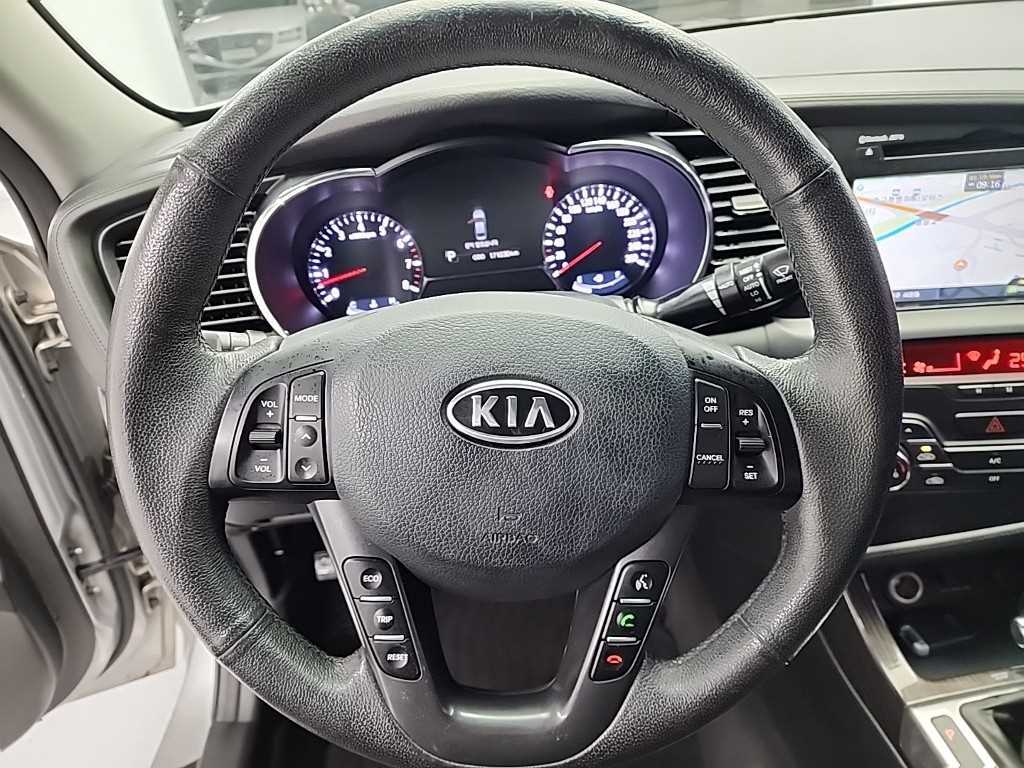 KIA K5 - Vista 9