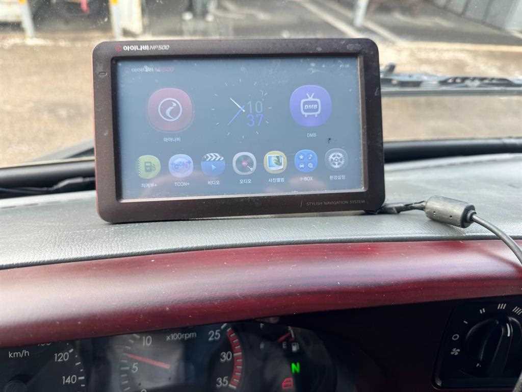 medium and large bus Hyundai bus - Vista 11