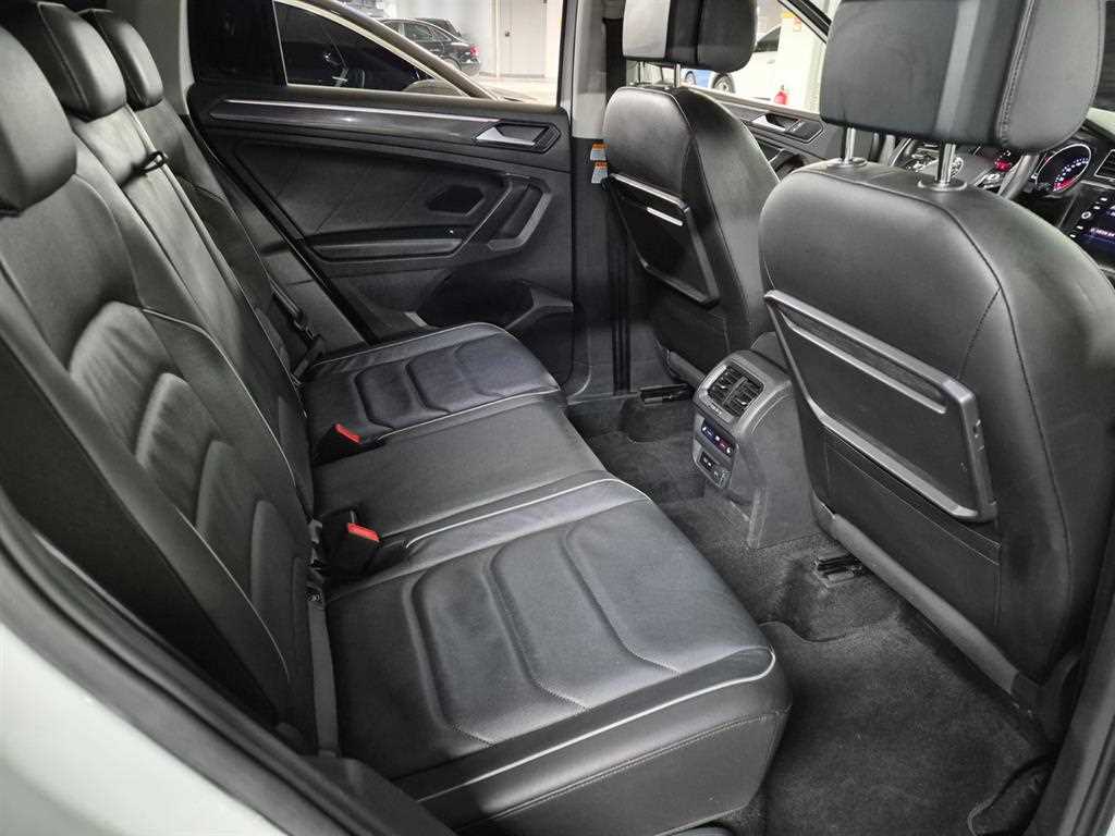 Volkswagen Tiguan - Vista 11