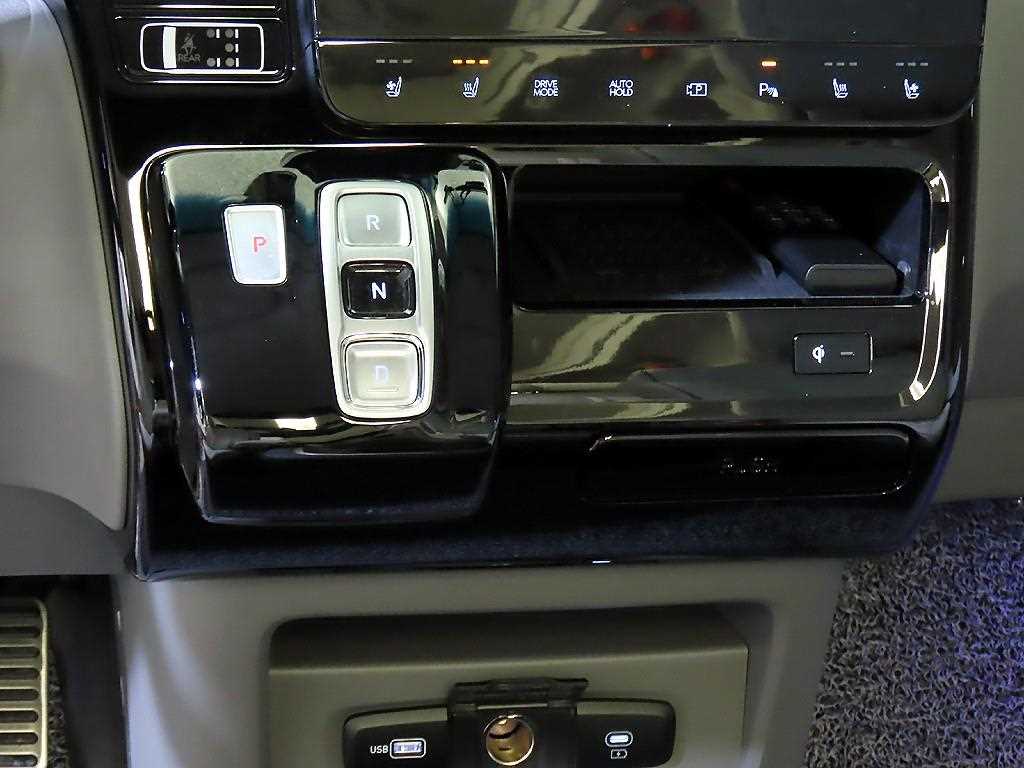 HYUNDAI Staria - Vista 12