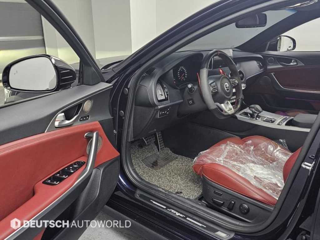 KIA Stinger - Vista 11