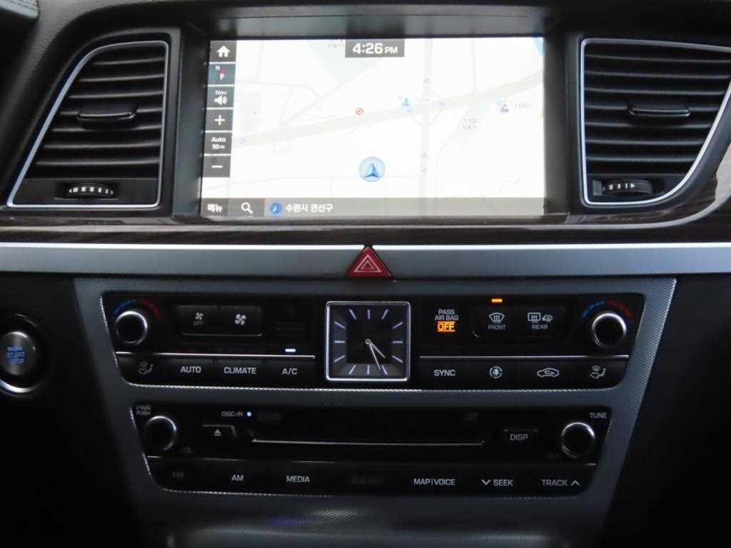 Genesis G80 - Vista 9