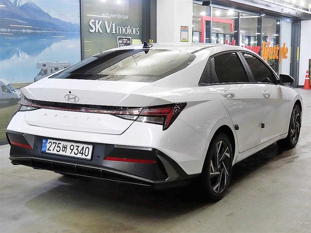 HYUNDAI Avante - Vista 4