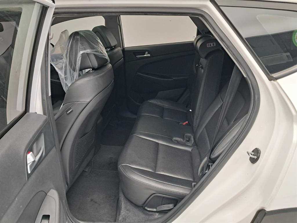 HYUNDAI Tucson - Vista 11