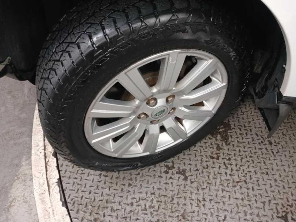 Land Rover Discovery 2013 Blanco - Importación desde Corea - HF Imports Iquique - Foto 20