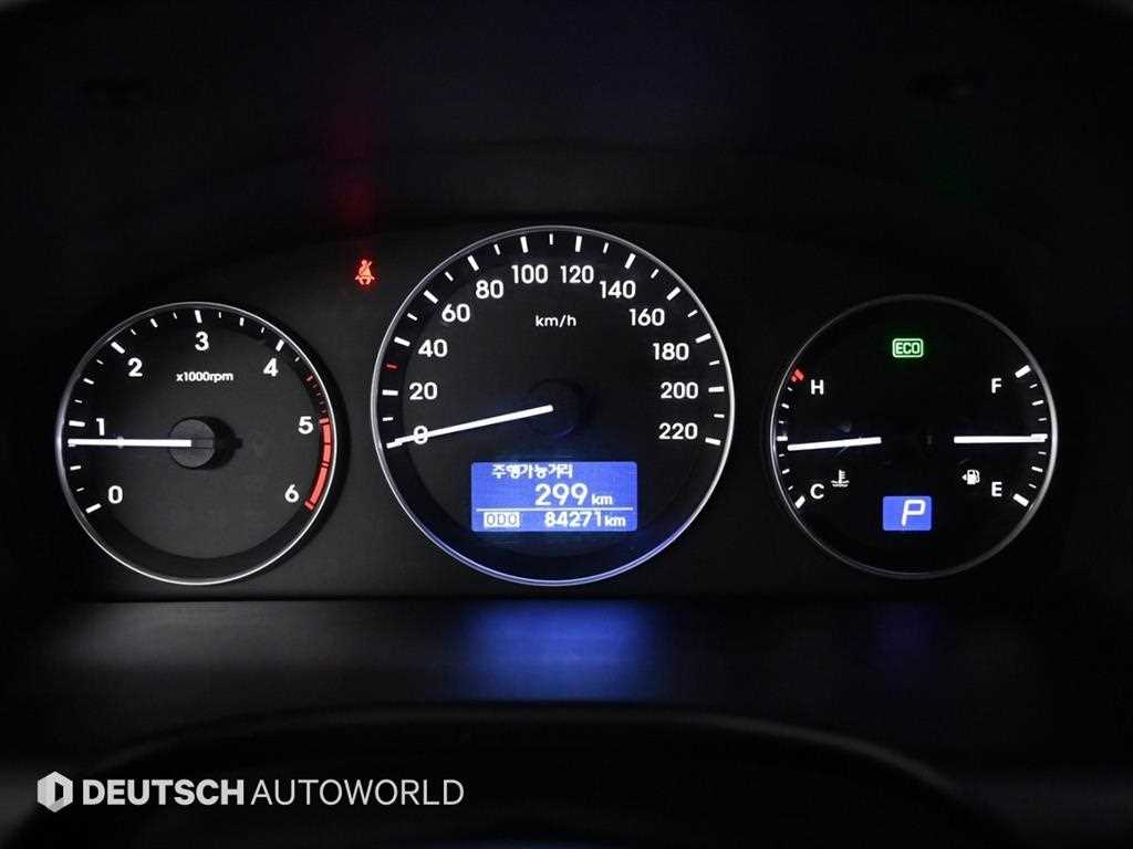 HYUNDAI Starex - Vista 8