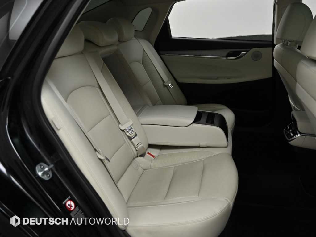 HYUNDAI Grandeur - Vista 12