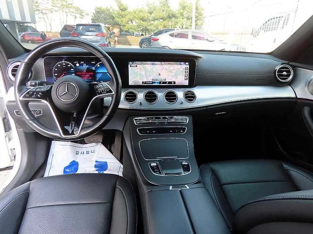 Mercedes Benz E class - Vista 7