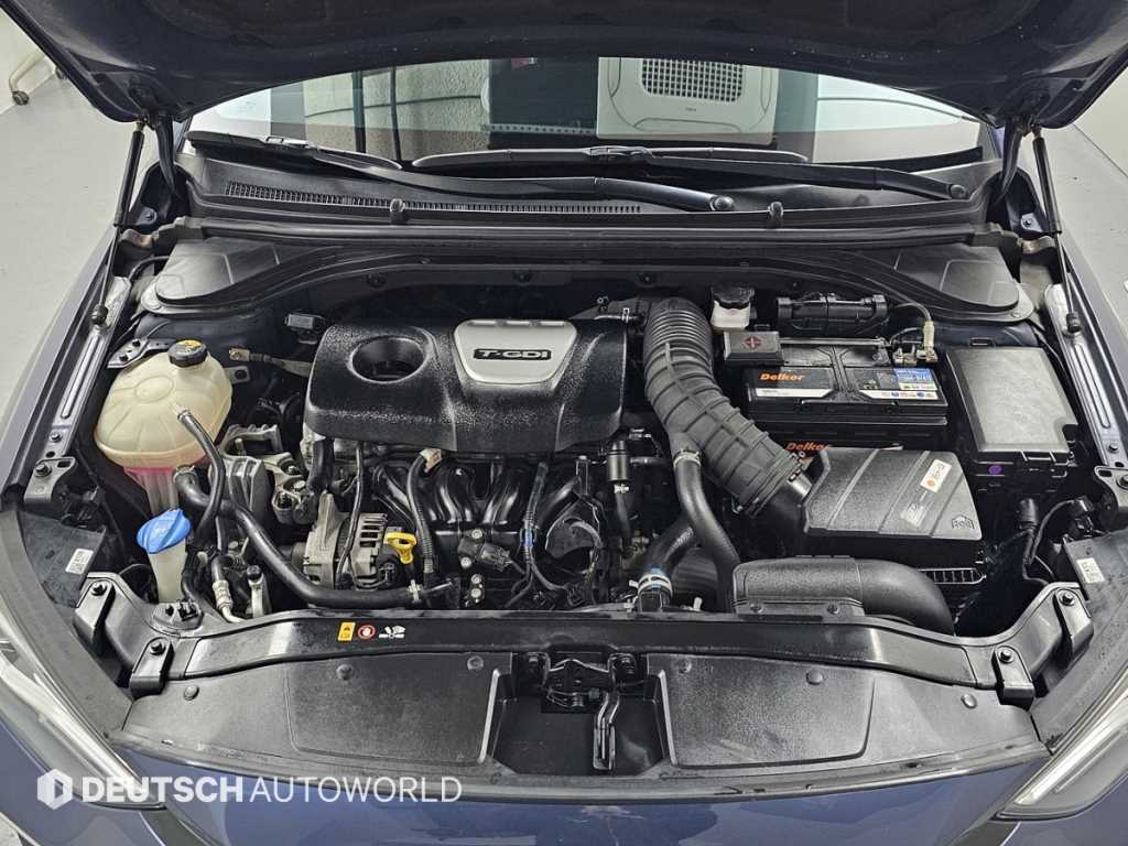 HYUNDAI Avante - Vista 6