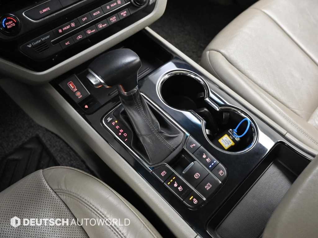 KIA Carnival - Vista 9