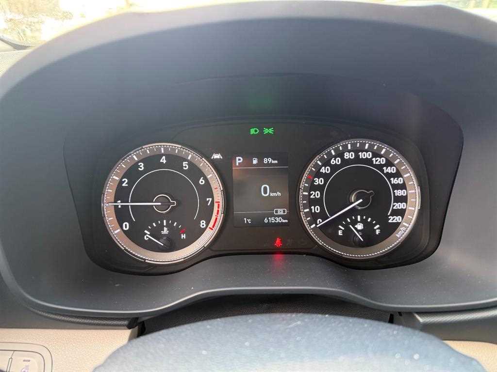 HYUNDAI Venue - Vista 7