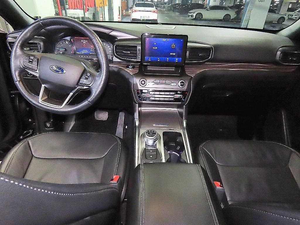 Ford Explorer - Vista 10