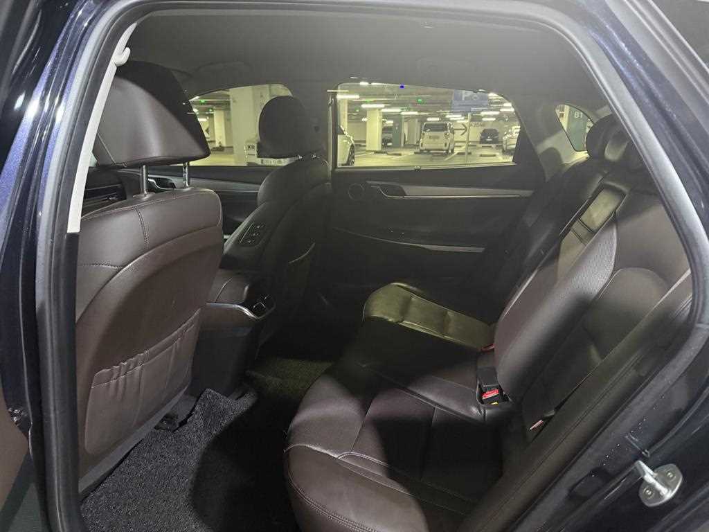 HYUNDAI Grandeur - Vista 4