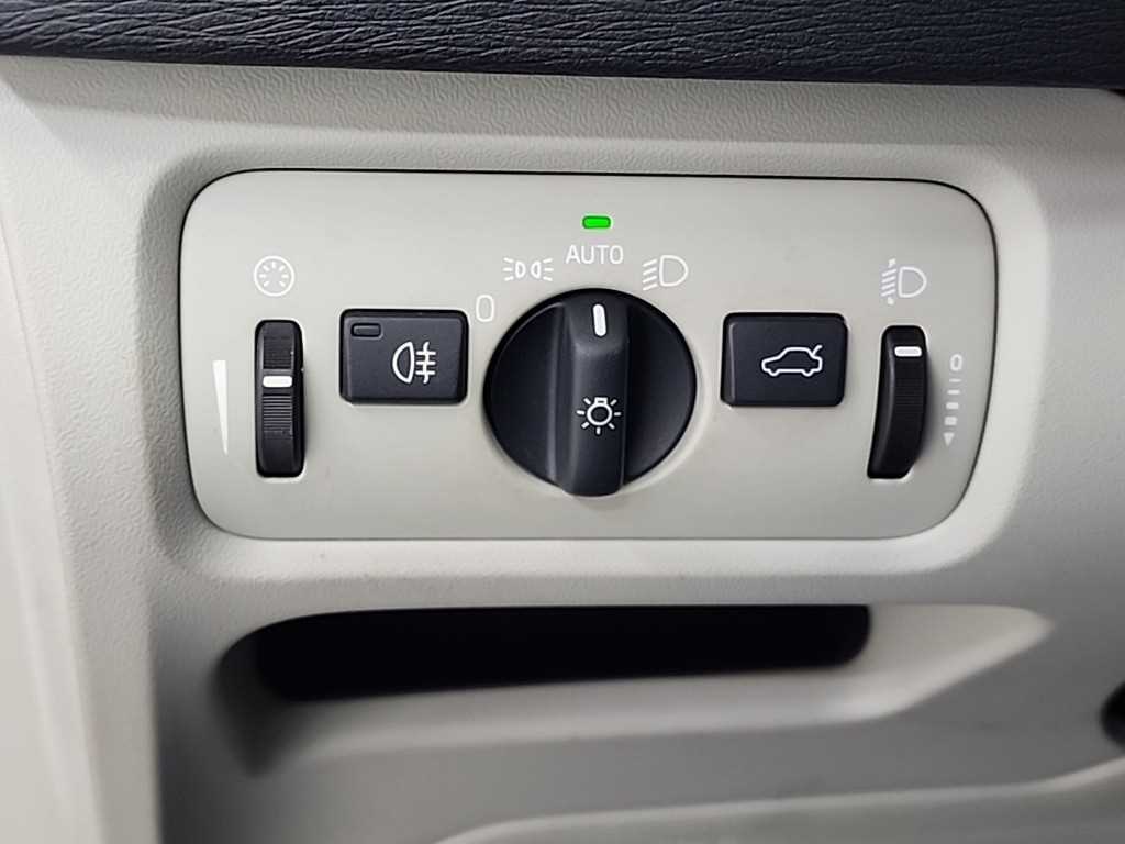 Volvo V40 2014 Café - Importación desde Corea - HF Imports Iquique - Foto 18