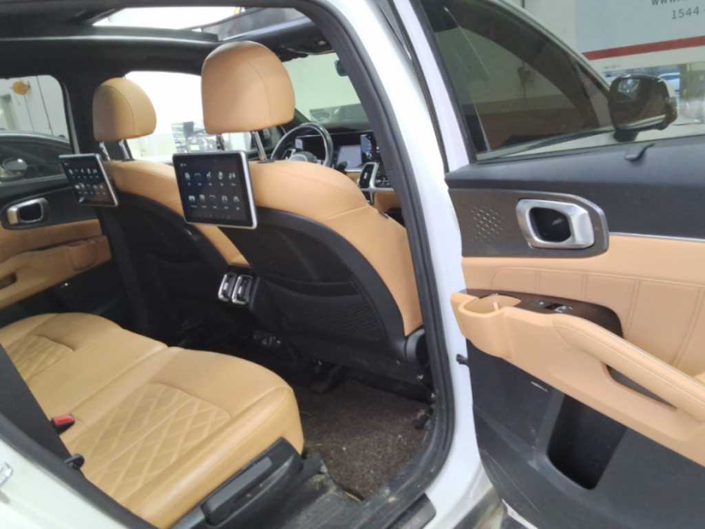 KIA Sorento - Vista 8